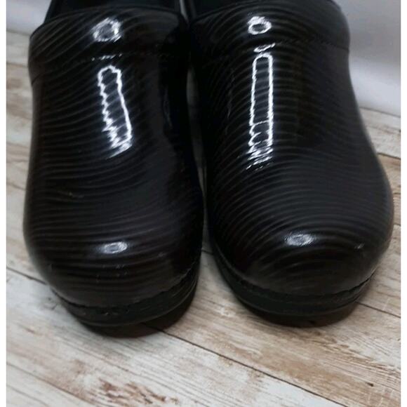 Dansko XP Clogs EU 39 US 8.5/9 Black Wave Striped Comfort Nurse Slip On Comfort - Picture 4 of 11